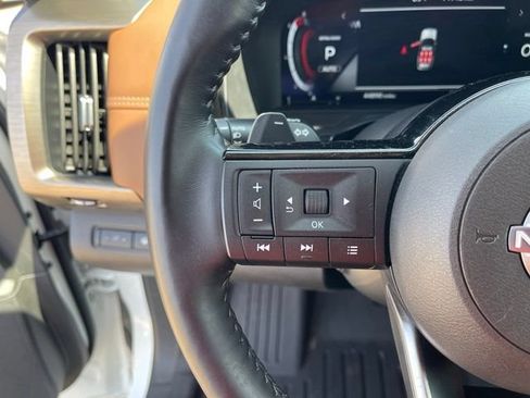 Used 2024 Nissan Pathfinder Platinum w/ Cargo Package AWD/4WD image 16
