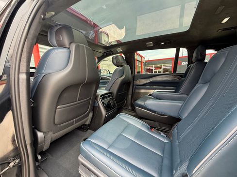 Used 2025 Cadillac Escalade IQ Luxury 2 w/ LPO, Premium Carpet Package AWD/4WD image 29