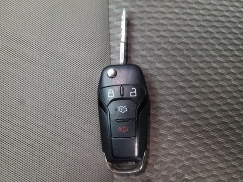 Used 2020 Ford Explorer 2WD image 32