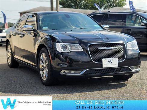 Used 2018 Chrysler 300 Limited image 1