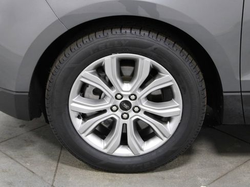 Used 2024 Ford Edge Titanium image 18