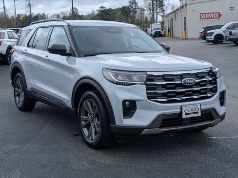 New 2026 Ford Explorer Active w/ Active Comfort Package image 4