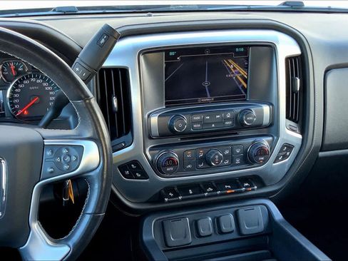 Used 2018 GMC Sierra 1500 SLT w/ Enhanced Driver Alert Package RWD image 5