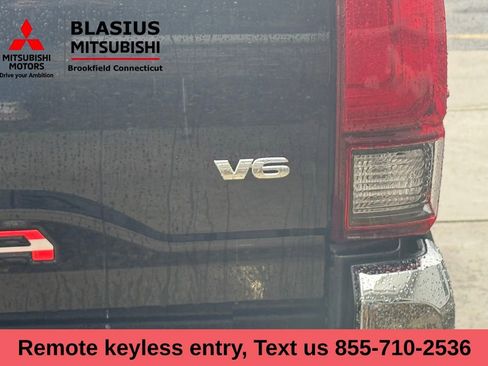 Used 2023 Toyota Tacoma SR5 image 9