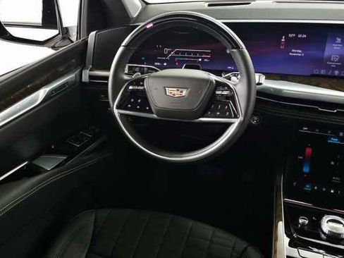 Certified 2025 Cadillac Escalade Sport Platinum w/ LPO, ONYX Package image 25