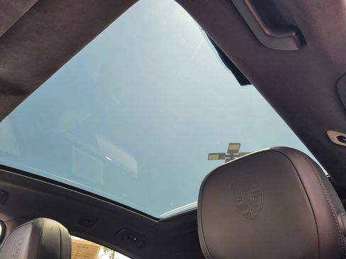 Certified 2025 Porsche Cayenne GTS AWD/4WD image 27