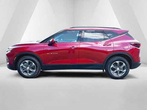 Used 2023 Chevrolet Blazer LT w/ Convenience Package FWD image 4