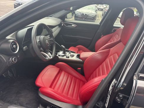 Used 2024 Alfa Romeo Giulia Ti w/ Performance Driving Package AWD/4WD image 23