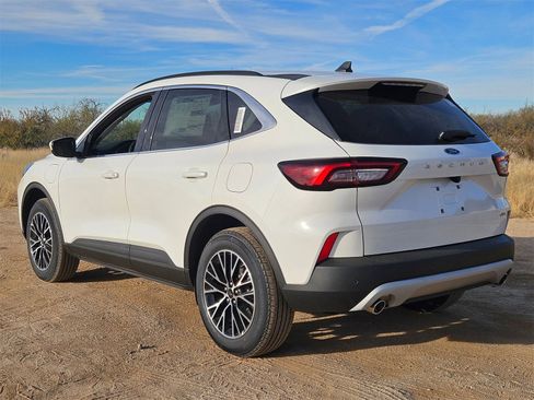 New 2026 Ford Escape SE image 8