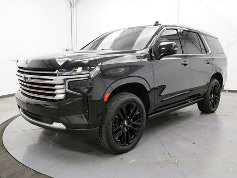 Used 2021 Chevrolet Tahoe High Country w/ Premium Package AWD/4WD image 3