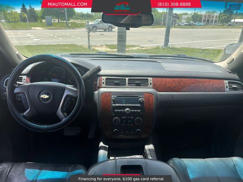 Used 2013 Chevrolet Suburban LT AWD/4WD image 17