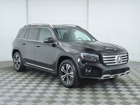 Certified 2025 Mercedes-Benz GLB 250 4MATIC image 3