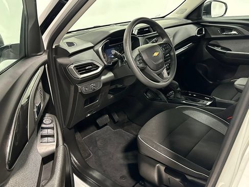 Used 2023 Chevrolet TrailBlazer LS AWD/4WD image 17