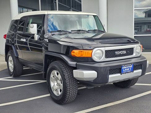 Used 2008 Toyota FJ Cruiser 4WD image 7