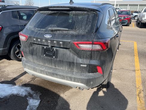 Used 2025 Ford Escape SE image 12