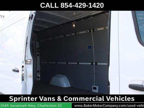 Used 2024 Mercedes-Benz Sprinter 2500 image 21