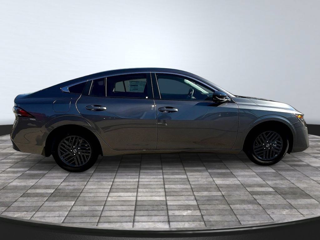 Used 2026 Nissan Sentra SV w/ SV Convenience Package FWD image 16