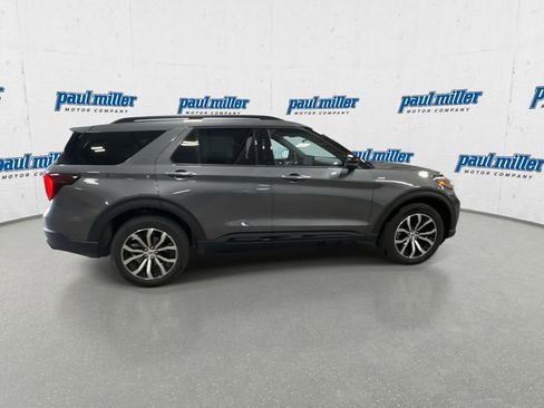 Used 2025 Ford Explorer ST-Line AWD/4WD image 12