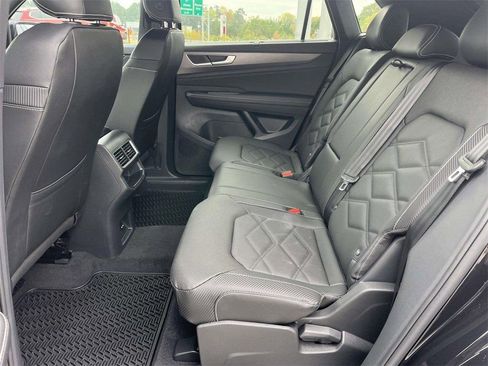 New 2026 Volkswagen Atlas Cross Sport SE image 9