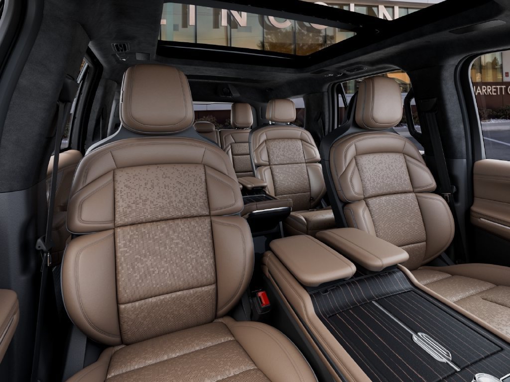 New 2027 Lincoln Navigator Black Label AWD/4WD image 10