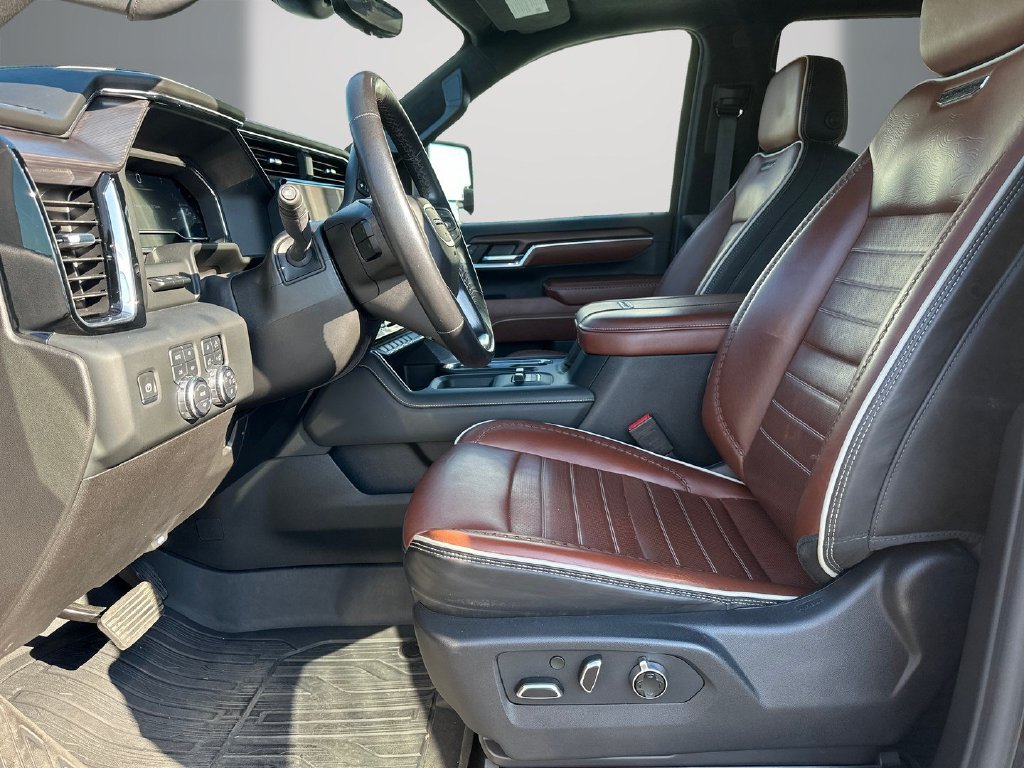 Used 2024 GMC Sierra 2500 Denali Ultimate AWD/4WD image 12