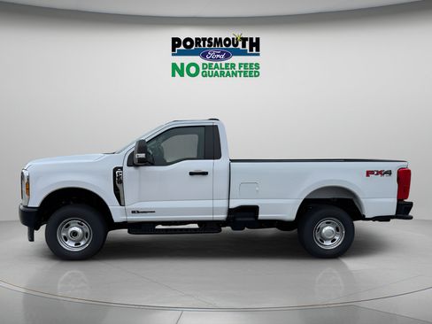 Used 2025 Ford F250 XL w/ FX4 Off-Road Package AWD/4WD image 2