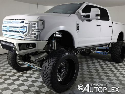 Used 2022 Ford F350 Platinum image 1