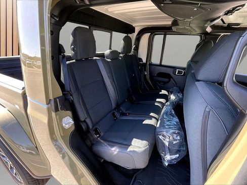 New 2026 Jeep Gladiator Sport AWD/4WD image 20