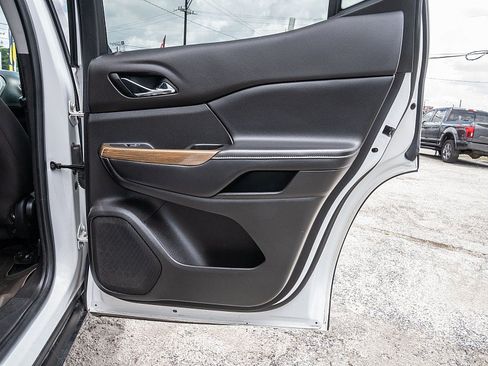Used 2019 GMC Acadia SLE FWD image 14