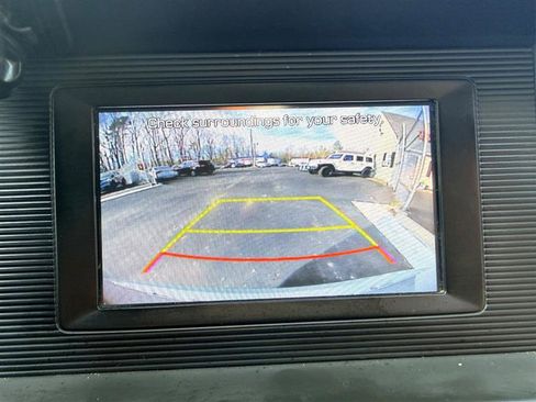 Used 2019 Hyundai Elantra SE image 29