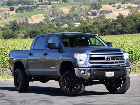 Used 2014 Toyota Tundra SR5 w/ SR5 Upgrade Package RWD image 1