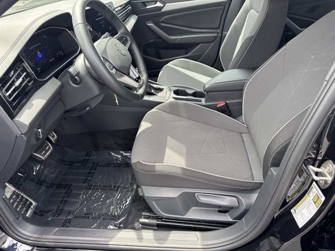 Certified 2025 Volkswagen Jetta Sport FWD image 14