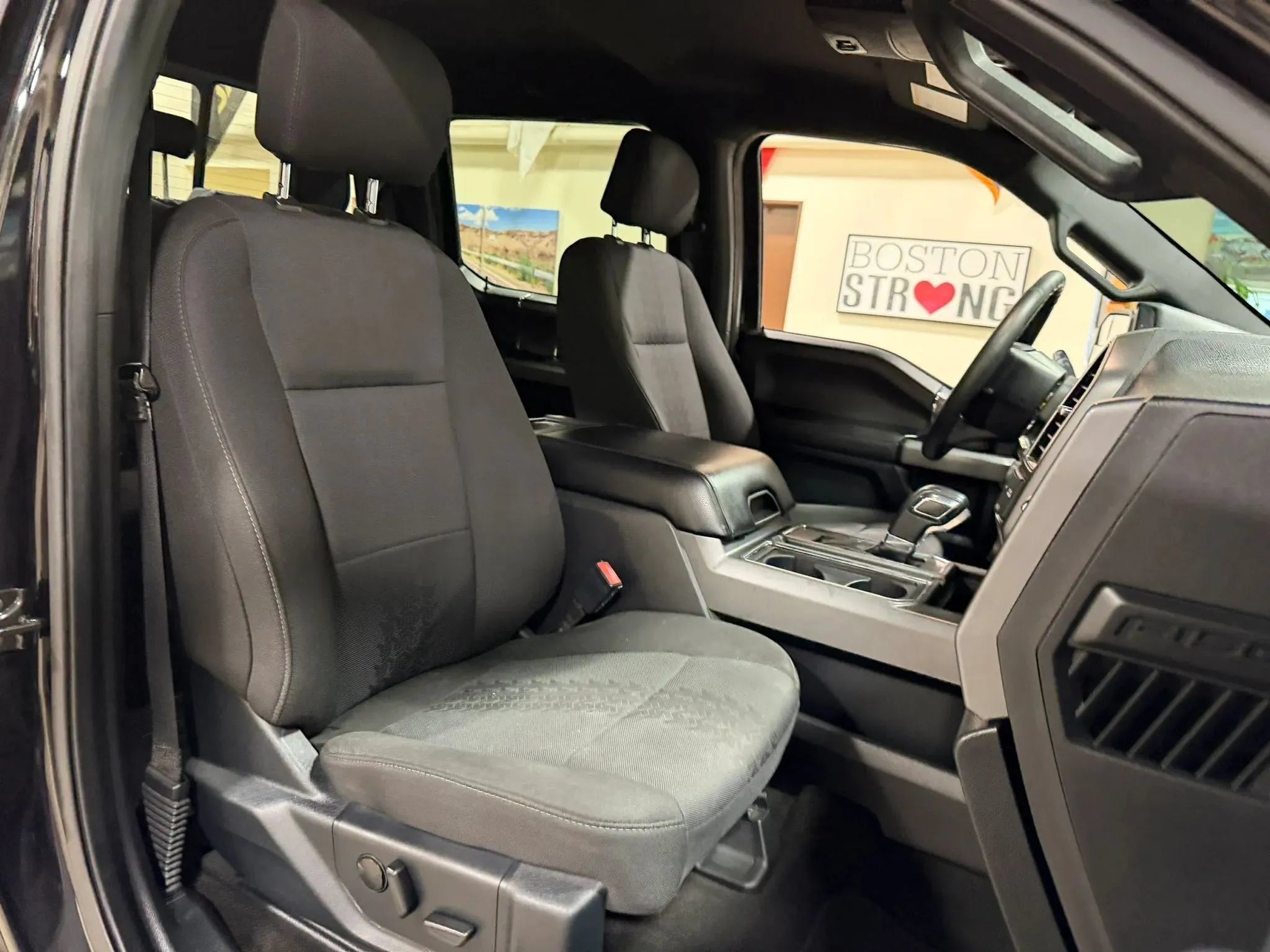 Used 2020 Ford F150 XLT w/ Equipment Group 302A Luxury AWD/4WD image 38