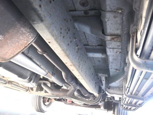 Used 2010 Ford E-350 and Econoline 350 XLT image 35