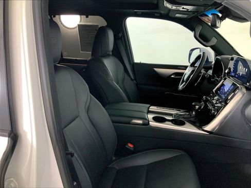 Used 2024 Lexus LX 600 F Sport AWD/4WD image 18