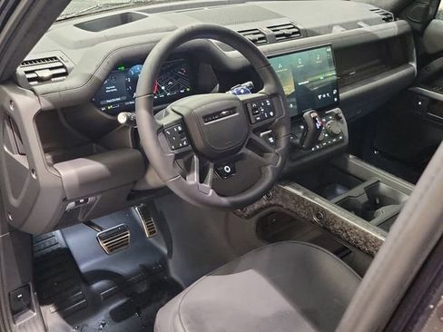 New 2026 Land Rover Defender 110 AWD/4WD image 18