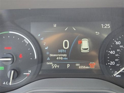 Used 2025 Toyota Sienna XLE image 23