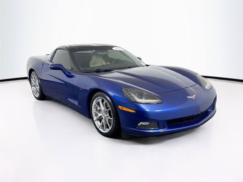 Used 2006 Chevrolet Corvette Coupe w/ Preferred Equipment Group RWD image 8