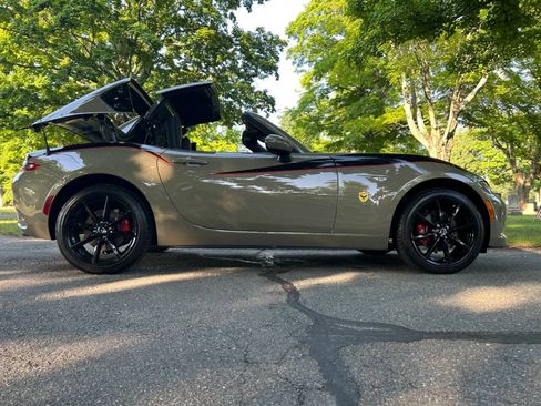 Used 2023 MAZDA MX-5 Miata Grand Touring RWD image 12