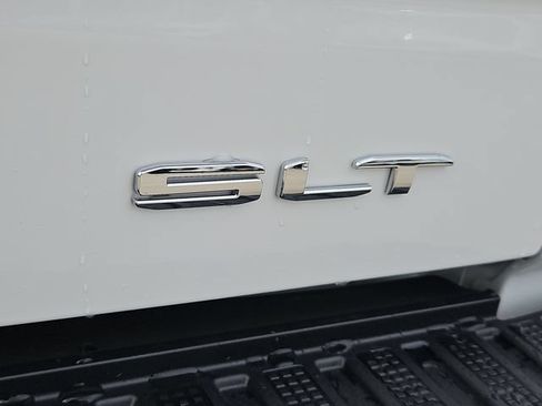 Used 2026 GMC Sierra 1500 SLT AWD/4WD image 10