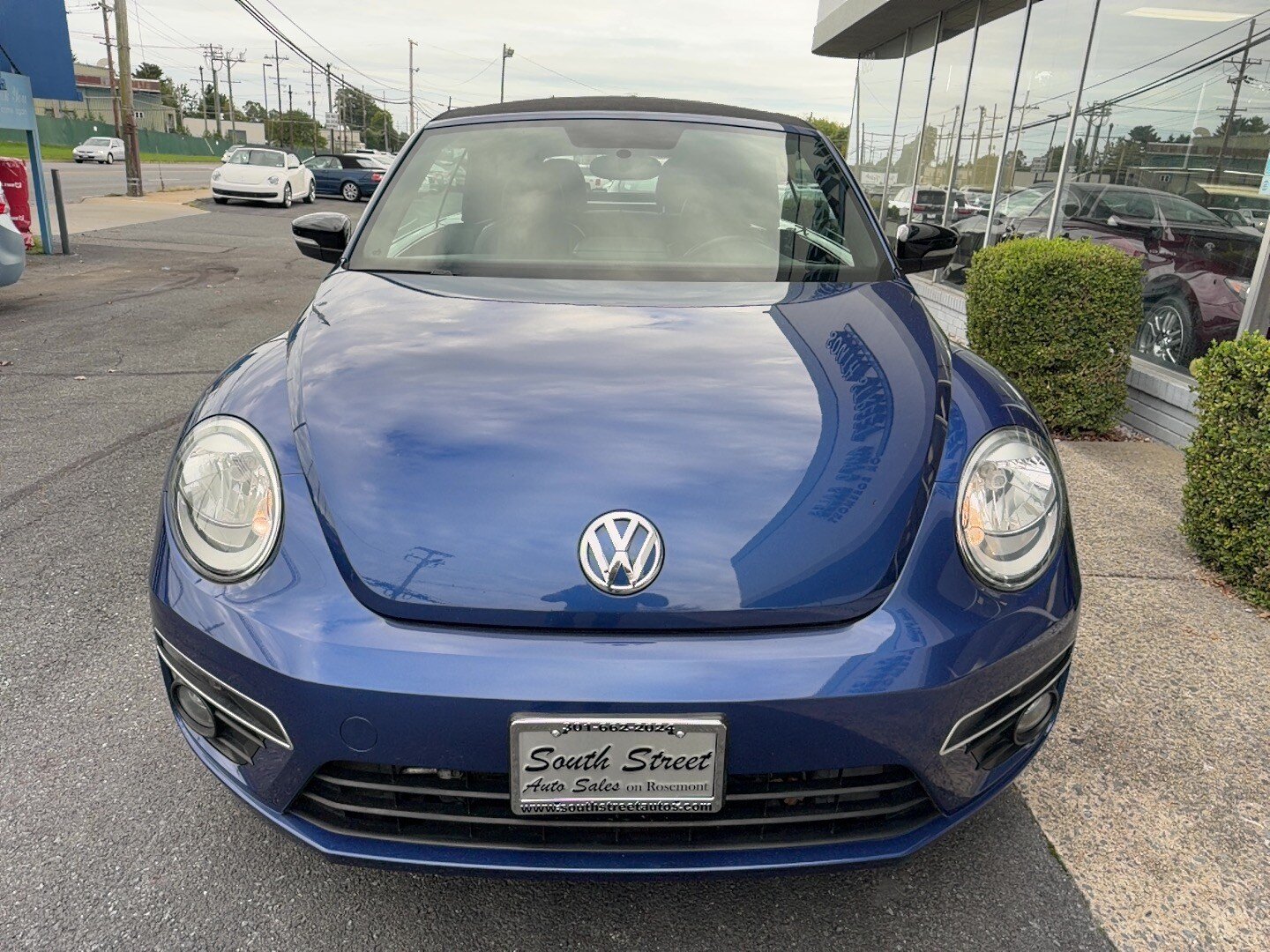 Used 2013 Volkswagen Beetle 2.0T FWD image 31