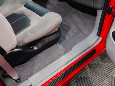 Used 1999 Ford F150 Lightning image 33