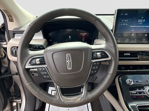 Used 2021 Lincoln Nautilus Standard image 37