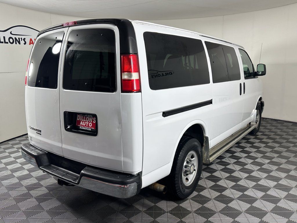 Used 2015 Chevrolet Express 3500 LT w/ LT Preferred Equipment Group RWD image 7