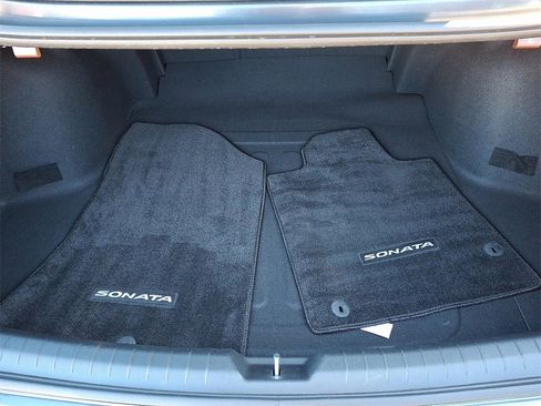 Used 2022 Hyundai Sonata Limited w/ Preferred Accessory Package image 30