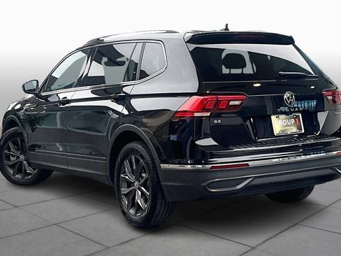 Used 2022 Volkswagen Tiguan SE image 12