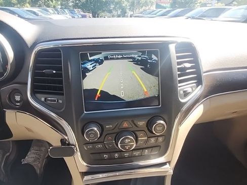 Used 2018 Jeep Grand Cherokee Limited AWD/4WD image 14