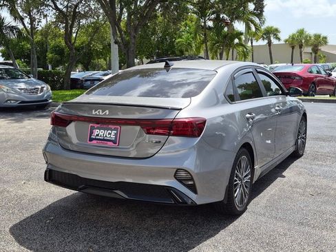 Used 2022 Kia Forte GT-Line w/ GT-Line Premium Package FWD image 5