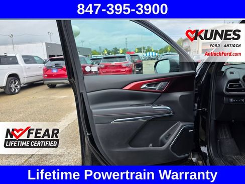 Used 2024 Chevrolet Traverse RS AWD/4WD image 23