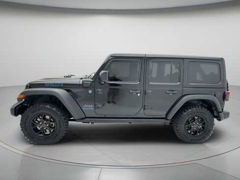Used 2024 Jeep Wrangler Unlimited AWD/4WD image 7